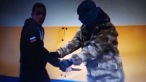 Как драться ножом военным и простым людям