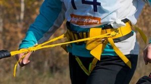 Узел-самосброс для буксировочного пояса