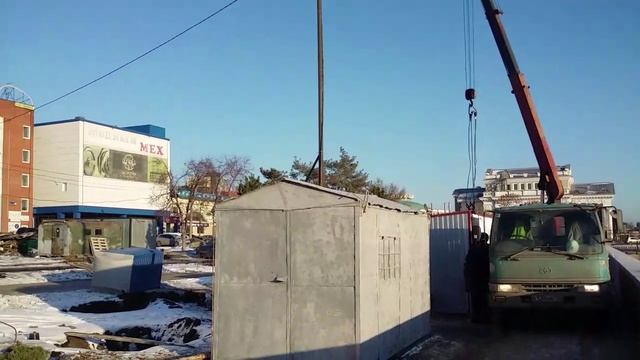 Челябинск.Высадка кедров на алее в центре северной набережной.Строительство павильона. 09.12.2019г.