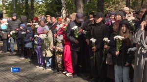 Открытие памятника Герою ВОВ Газию Загитову в уфимском парке Победы