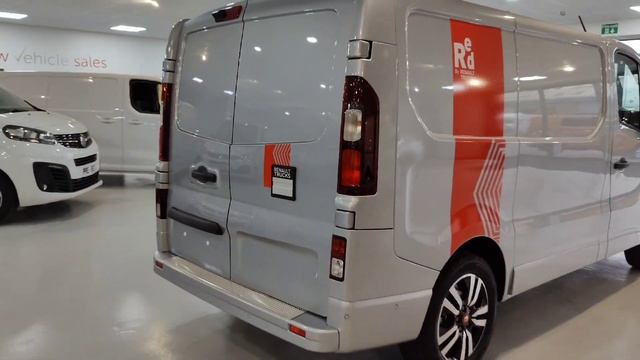 Renault Trucks UK Trafic Red Edition 'Exclusive' L1 H1 150 Manual || NEW VEHICLE SOLUTIONS смотреть онлайн