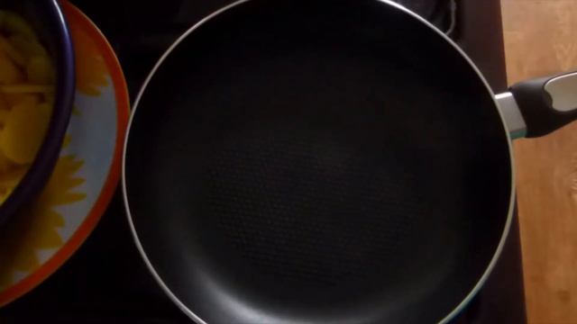 Обзор сковороды Maestro из магазина Rozetka! ЖАРИМ КАРТОШКУ на сковороде Maestro! смотреть онлайн