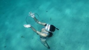 FREEDIVING | Holding a Bubble Ring - Bondi Beach