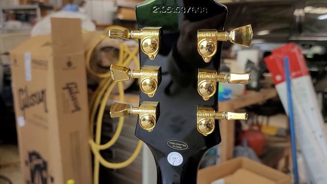 2021 Epiphone Lucille vs 2018 Epiphone Lucille : appearance and appointments video смотреть онлайн