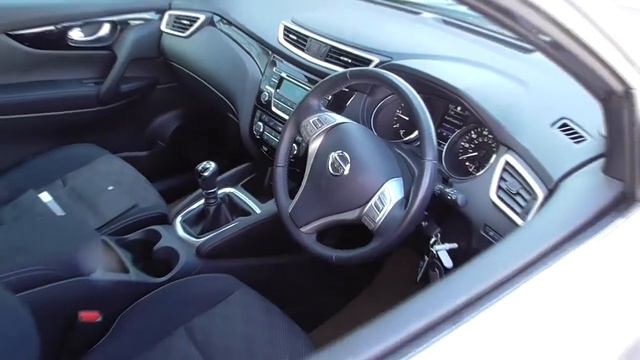 Nissan QASHQAI 1.5 dCi Acenta [Smart Vision Pack] 5dr U13247 смотреть онлайн