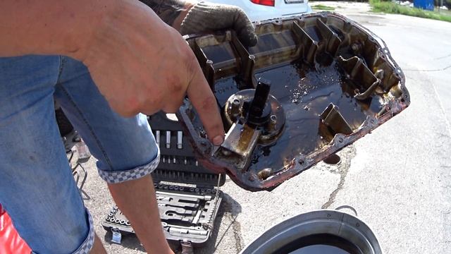 Замена ремня ГРМ на Ауди / Замена моторного масла / Ремонт машины смотреть онлайн