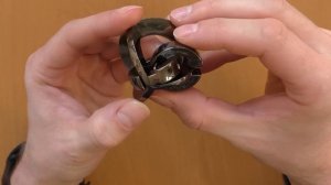 E9 - STANDARD SOLUTION - Cast Equa by Hanayama