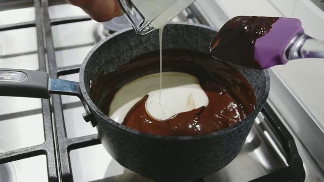 Приготовте вкуснейший шоколадный фондю/простой и очень вкусный рицепт
