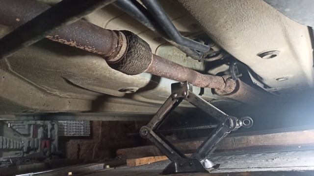 Замена гофры глушителя на Ладе Гранте. смотреть онлайн