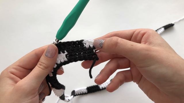 Мастер-класс: Вязанный крючком геометрический скандинавский коврик / жаккард без протяжек смотреть онлайн