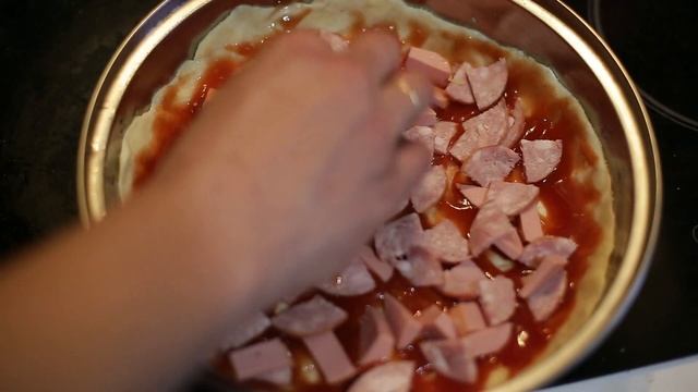 ДОМАШНЯЯ ПИЦЦА! Как приготовить вкусную пиццу самостоятельно?!
