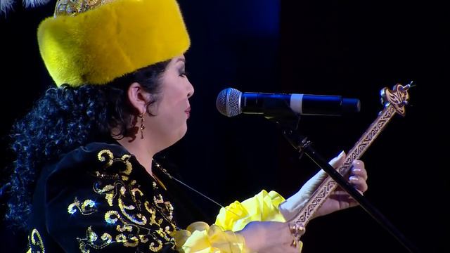 Мақпал Жүнісова - Жәнібек Кәрменов " Ән домбыра" / Makpal Junusova/ Макпал Жунусова