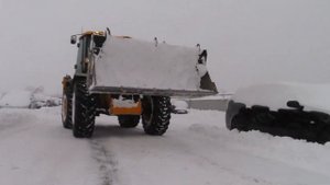 Трактор - JCB...убирает снег..???????..25.12.2021