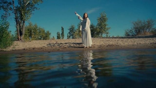 Танец русалок ??♀️??♀️??♀️#красивыедевушки #девушкитанцуют #hills #танец