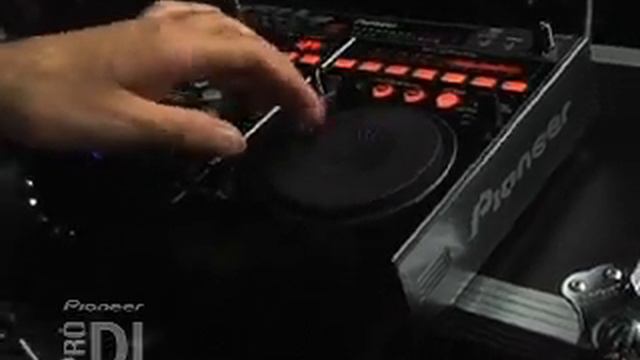 EFX-1000 Vocoder смотреть онлайн