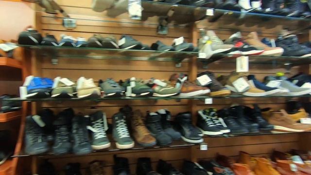 Обувь есть! Повседневная и для мотоезды. A lot of models of motorcycle shoes смотреть онлайн