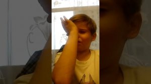 Разбил губу и нос однокласснику