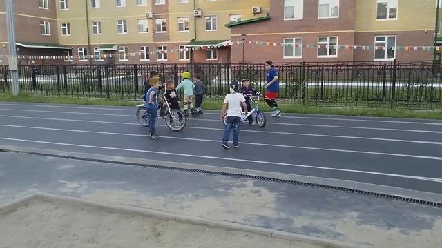 ?VLOG Катание на велике в форме ДПС (Со звуком) смотреть онлайн