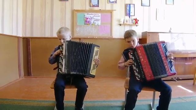 ГУО "Отринская ДШИ" класс Демброво. Дуэт Курочка Женя, Сухоцкий Саша. смотреть онлайн