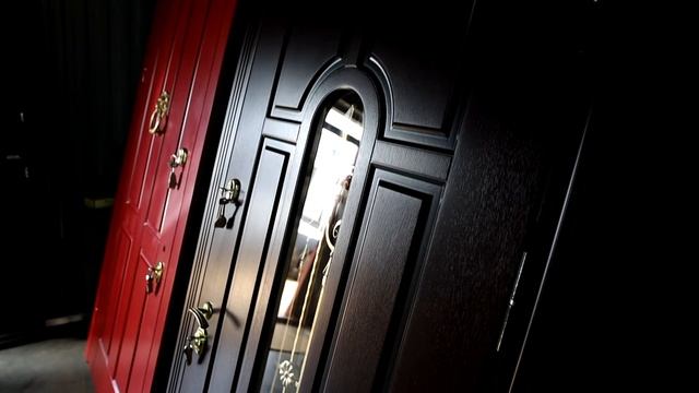 Парадные входные двери со стеклом и ковкой под размер вашего дверного проёма