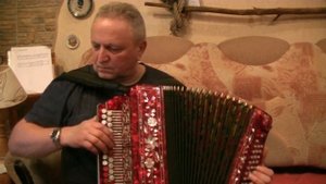 Мамин старенький дом - караоке под гармонь.
