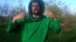 Как подсадить неплодную матку.Как сделать отводок. Расширение пасеки.Как удвоить