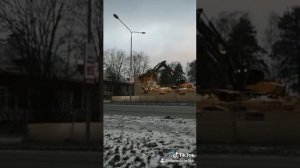 Снос старого дома , здание 18века Demolition of an old house, 18th century building