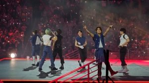 stray kids  S class, districtt 9, superbowl, gods menu and topline kcon LA  fancam day 3   08202023