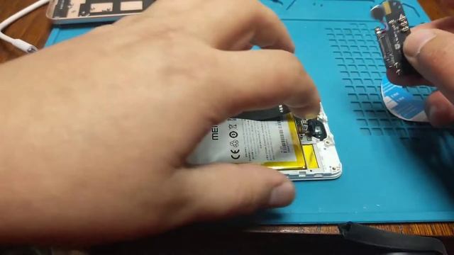 Meizu M6- не включается, не заряжается | Meizu M6- does not turn on смотреть онлайн