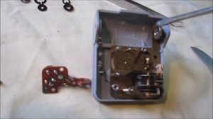 почему не идут электро механические часы