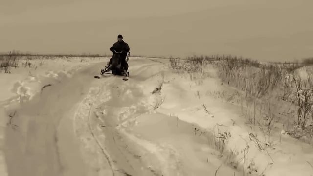 Самодельный снегоход Медведица c двигателем от ИЖ-5 и гусеницей от Бурана смотреть онлайн