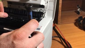 Samsung ml-2165/2160 papel de salida de arrugas de la impresora (ПРИНТЕР ЗАЖЕВЫВАЕТ БУМАГУ)