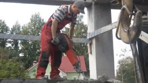 Демонтаж лестничного марша.