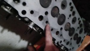 Шлифовка ГБЦ D4BH - 4D56 своими руками, на зеркальной плите.