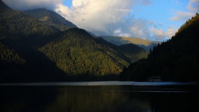 АБХАЗИЯ ВЕЧЕРНЕЕ ОЗЕРО РИЦА смотреть онлайн