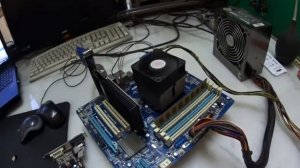 Asus B85M-G / Gigabyte B75M-D3H зависает на заставке БИОС при включении. Проблема и её решение