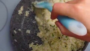 Вкуснейший жареный рис с яйцом и луком, делюсь рецептом