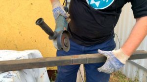 Как правильно установить заборный столб. Установка  и бетонирование столба.