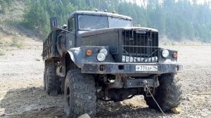 Всем привет. Идет выгрузка баржы, Белькачи. Вся жизнь в дороге.