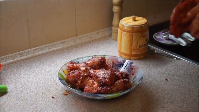 MUSLOS de POLLO con PIMENTÓN, CEBOLLA y ACEITUNAS al HORNO/КУРИНЫЕ ГОЛЕНИ с ПЕРЦЕМ в духовке