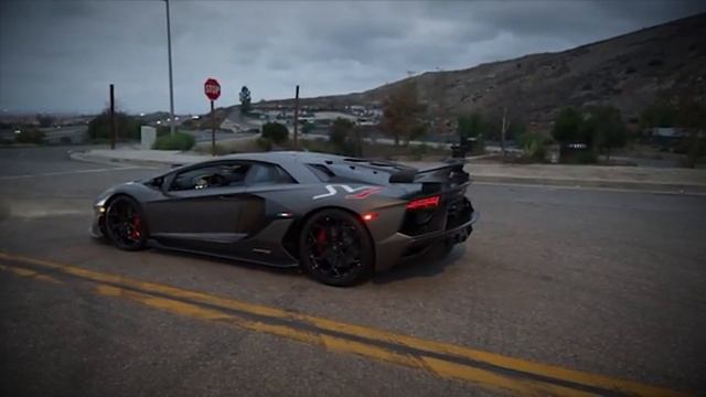 Lamborghini Aventador SVJ смотреть онлайн