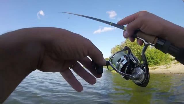 Судаки и окуни клевали с самого дальняка. Вот так нужно тренироваться перед соревами. Осенний клев. смотреть онлайн