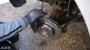 RENAULT KANGOO II DISC AND BRAKE PADS REPLACEMENT
