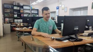 Способы крепления стекла к вертикальной и горизонтальной поверхности на лестницах