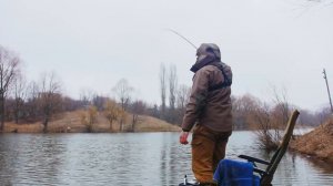 На что Лучше ловиться КАРАСЬ весной? Фидер VS Флэт Фидер! Ловля карася на фидер