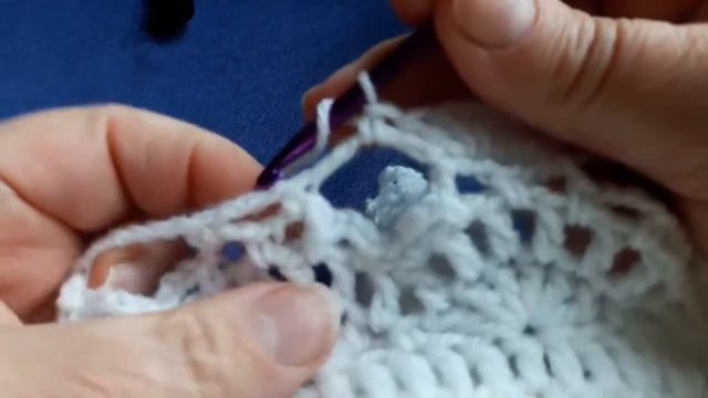 Плед ажурный, процесс вязания. смотреть онлайн