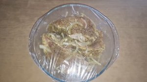 КОРЕЙКА на КОСТИ ОБЖАРЕННАЯ на СКОВОРОДЕ. ВКУСНОЕ МЯСНОЕ БЛЮДО.