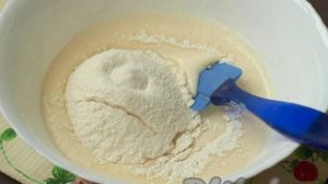 Шарлотка с айвой