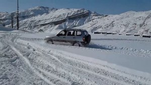 Шевроле Нива в снегу