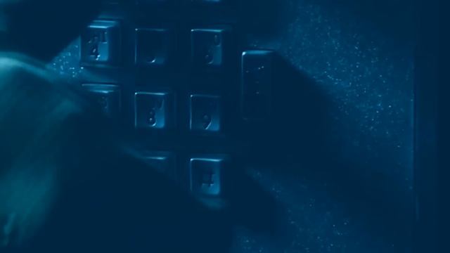 Празднование Рождества закончилось пленом. У похитителя лучше, чем дома? смотреть онлайн